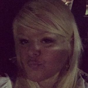 Meet your Posher, Holly